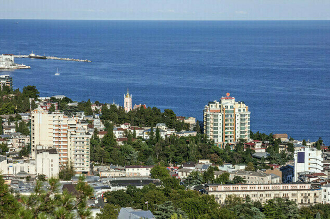 Trump eyeing Crimea as international resort  Hersh