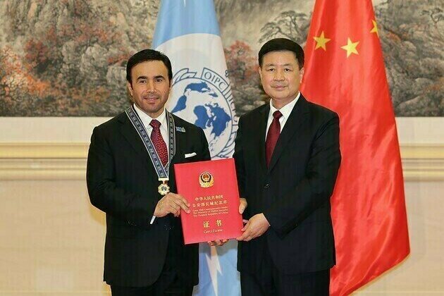 China Awards Ahmed Nasser Al Raisi 'Great Wall Medal - Gold Class'