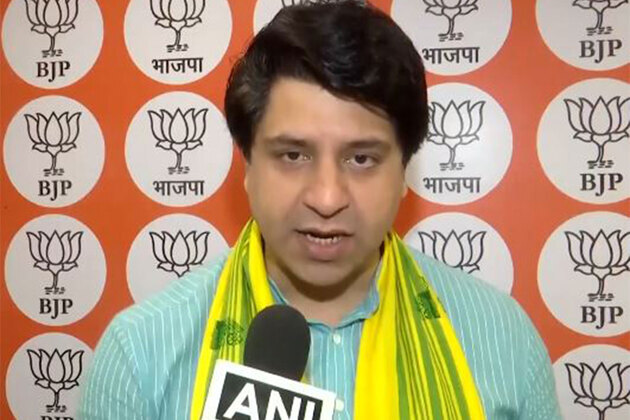 Shehzad Poonawalla slams Samajwadi Party over 'Lapata Gas' remark, says 'creating panic is their model'
