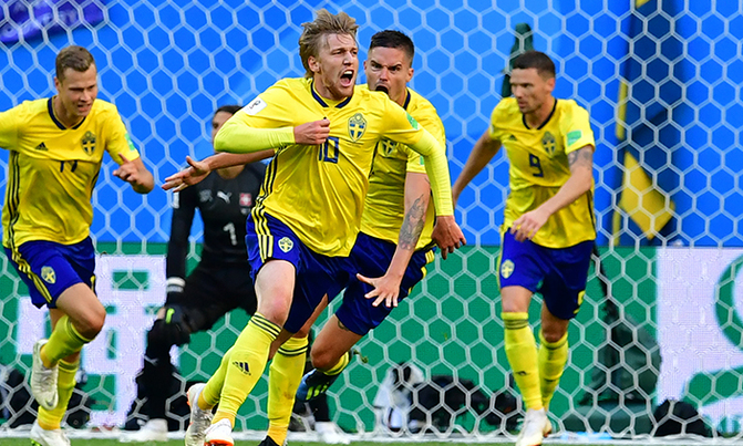 Sweden edge past Switzerland to book quarter-final spot Sweden edge past Switzerland to book quarter-final spot