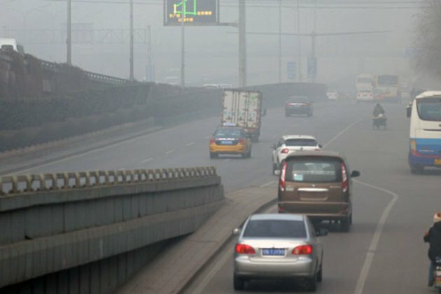 China Backtracks on Car Curbs as Economy Slows
