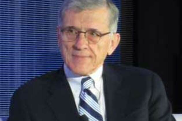 Two Ex-FCC Chairman Express Carr Commission Concerns