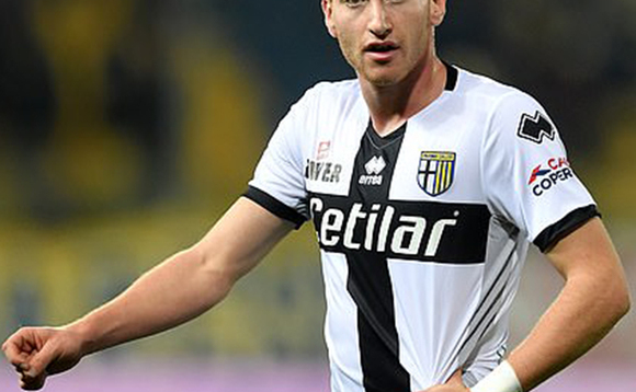 Dejan Kulusevski, omuwuwuttanyi wa Parma, ManU gw'eperereza. Dejan Kulusevski, omuwuwuttanyi wa Parma, ManU gw'eperereza.