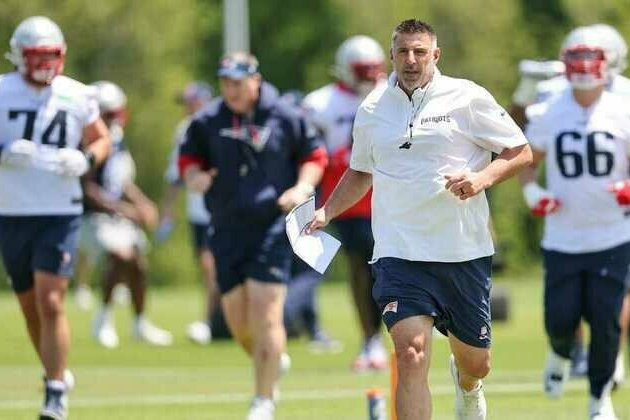 Vrabel Sets the Tone as Patriots Look to Build Identity During OTAs