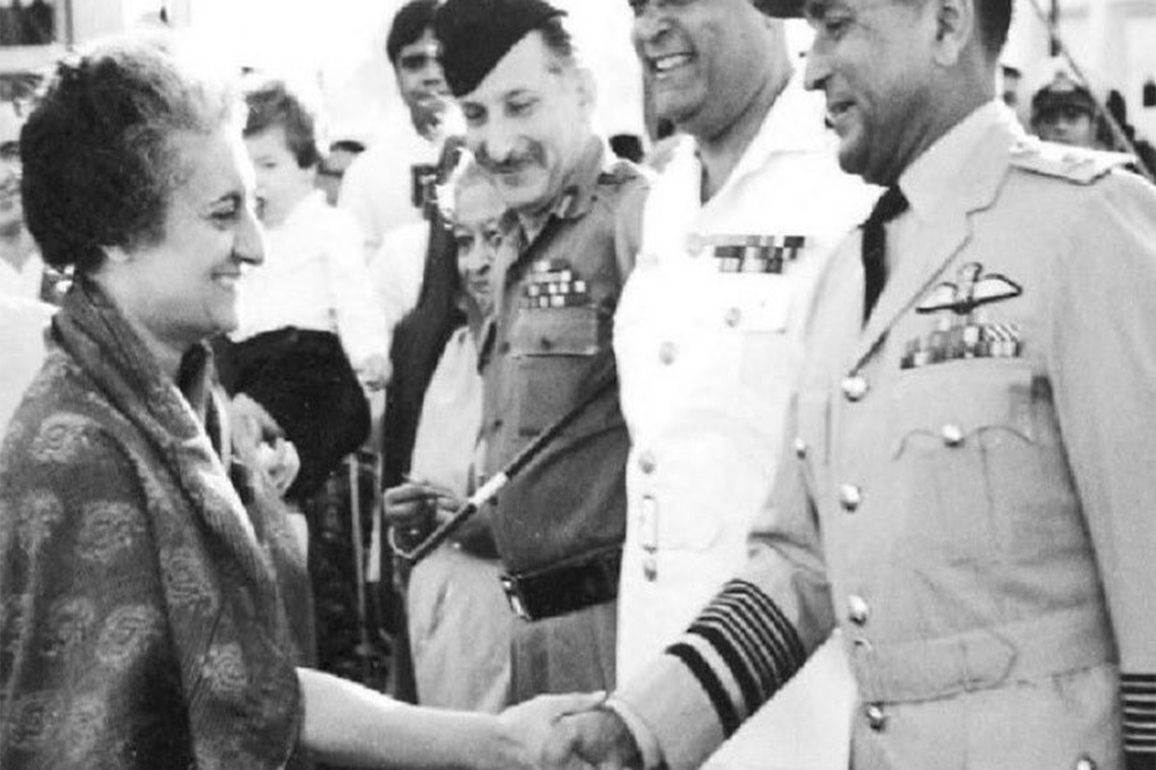 Vijay Diwas: Rahul and Priyanka Gandhi show respect to 1971 war soldiers