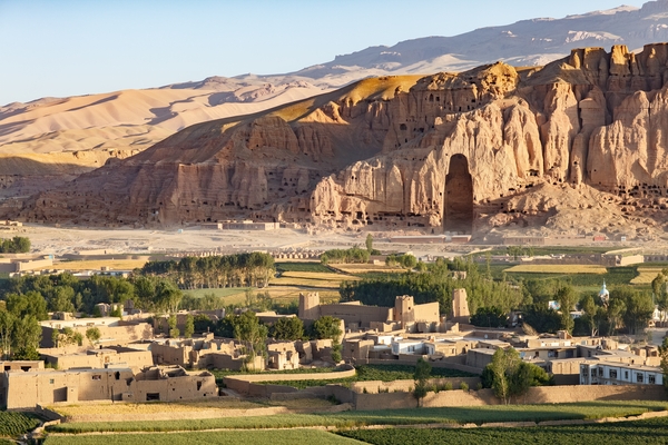 Taliban signs five new contracts in Bamiyan