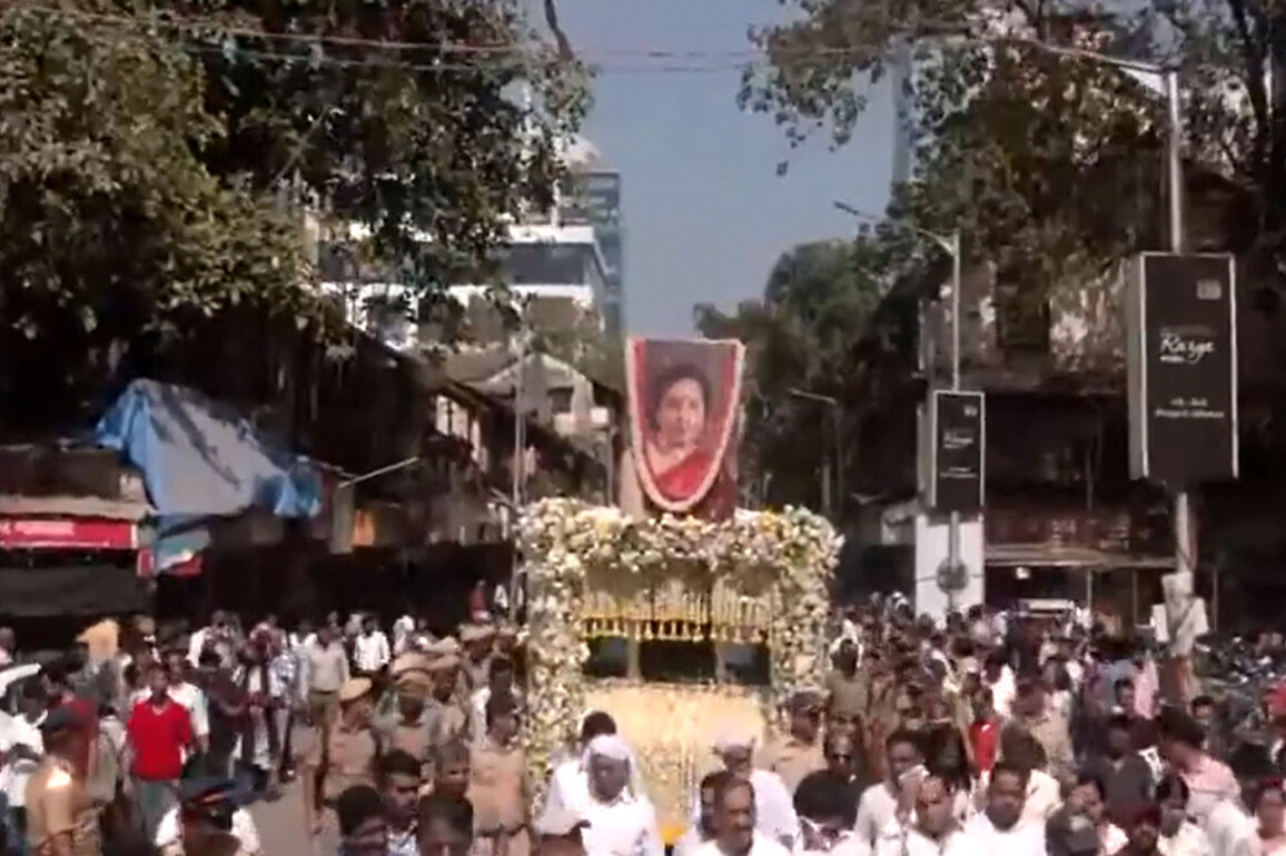 Huge crowd gathers in Mumbai to bid final farewell to legendary Asha Bhosle