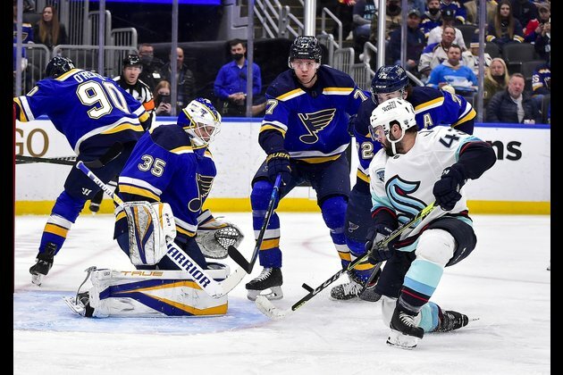 Blues overtake Kraken to extend home point streak