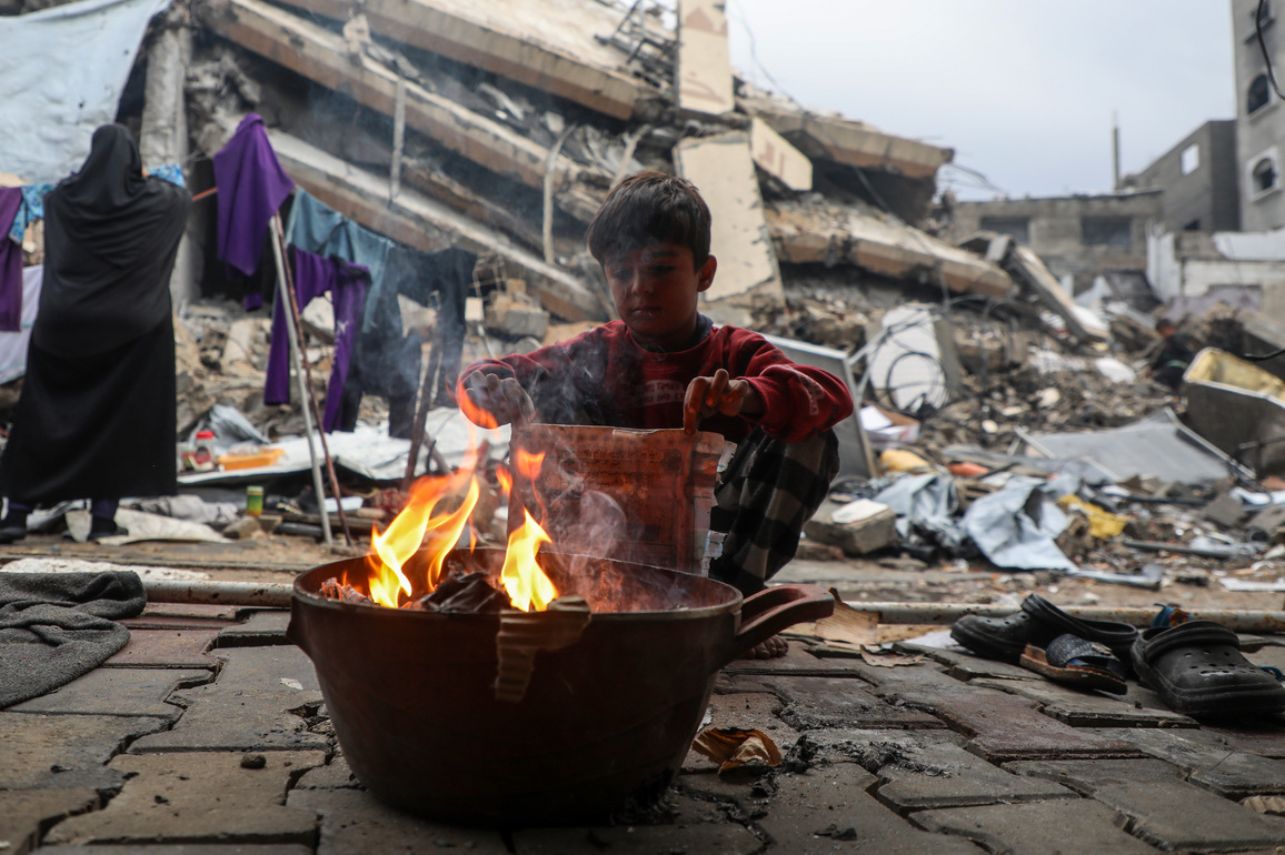 MIDEAST-GAZA CITY-DAILY LIFE-RAINY DAY