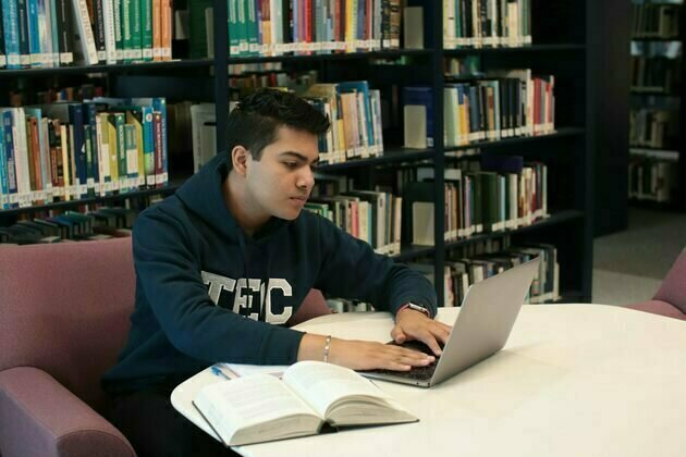 Uni students are using AI to 'ask stupid questions' and get feedback on their work