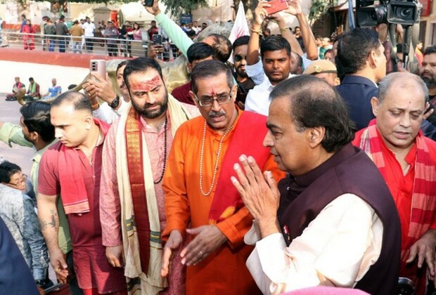 Mukesh Ambani offers prayers at Kamakhya Temple