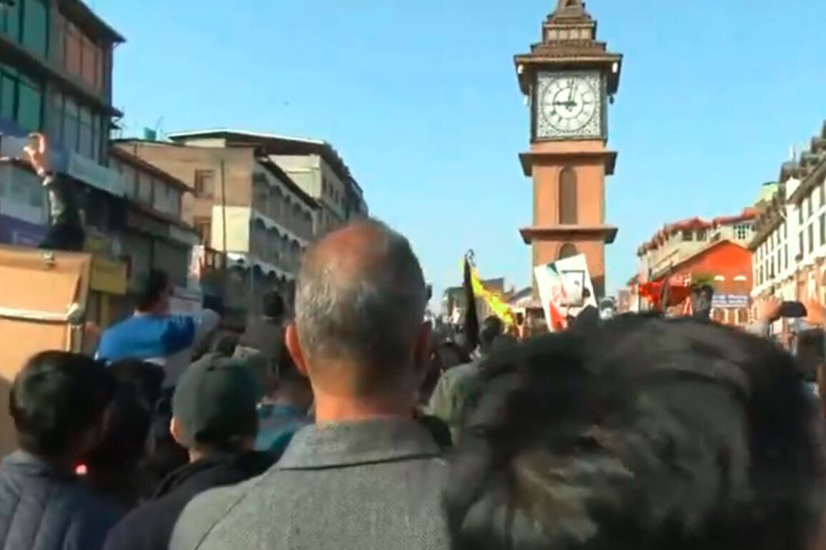 J-K: Shia Muslims in Srinagar protest killing of Ayatollah Ali Khamenei in US-Israel strikes