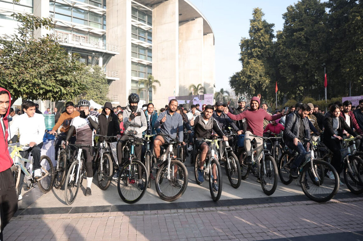 Olympians, sportspersons boost PM's Fit India Mission as 'Sundays on Cycle' celebrates its 60th edition nationwide