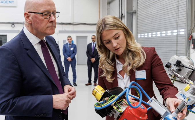 First Minister John Swinney at Hydrasun's Aberdeen headquarters | Credit: Hydrasun 