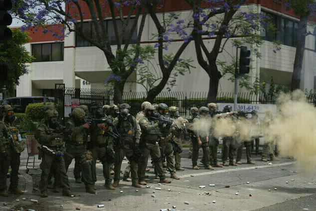 Trump orders National Guard to quell California riots 
