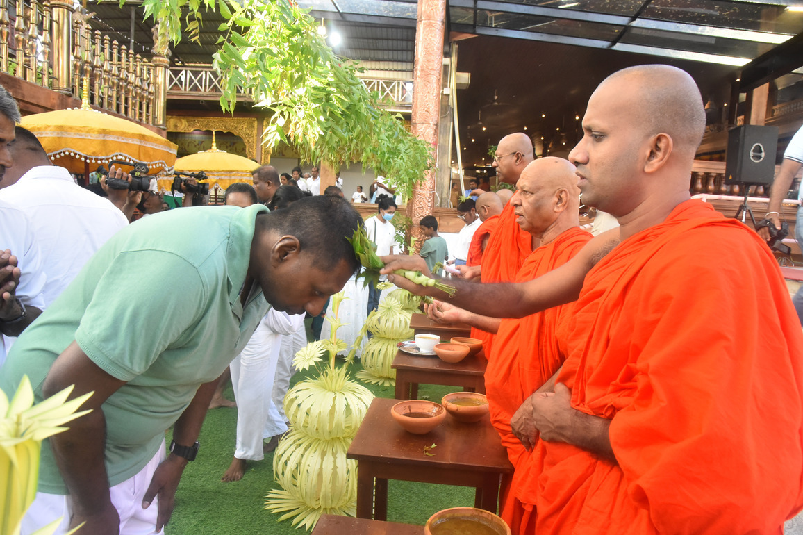 SRI LANKA-COLOMBO-SINHALA & TAMIL NEW YEAR-CELEBRATIONS
