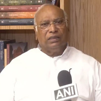 "Rahul Ji will speak": Mallikarjun Kharge on Siddaramaiah Delhi visit, blames PM Modi for fuel price hike