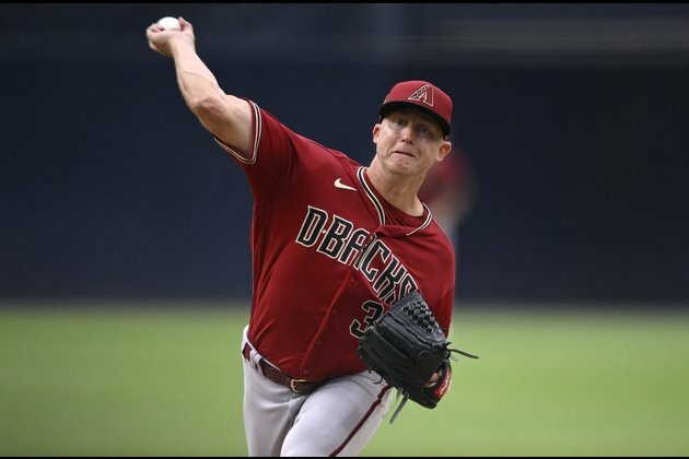 Diamondbacks place RHP Scott McGough (shoulder) on IL