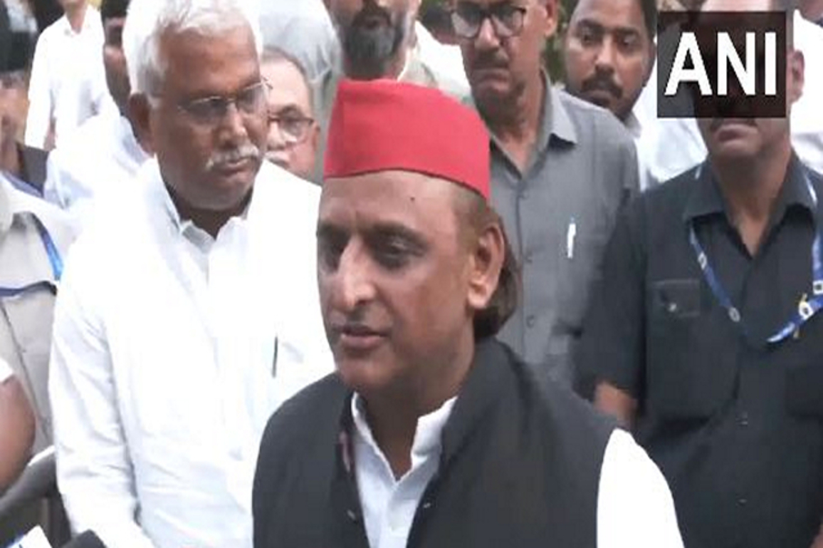 Akhilesh Yadav backs 'Voter Adhikar Yatra', says Tejashwi made people aware of their rights being "snatched away"