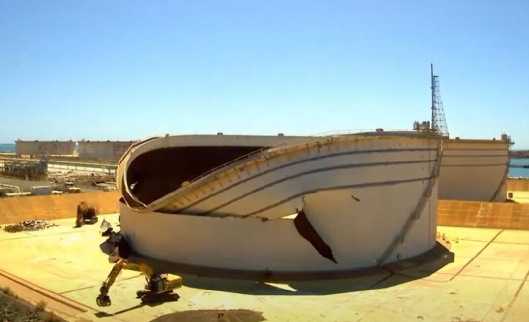 Woodside's Karratha tank comes down as Enermech's fortunes go up at Pluto 2