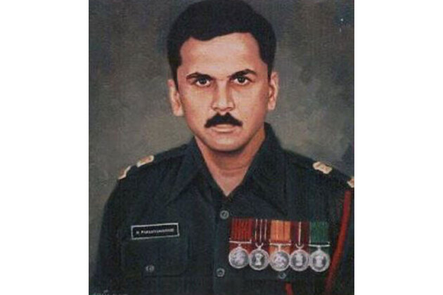 Rajnath Singh pays tribute to Param Vir Chakra awardee Major Ramaswamy Parameswaran on his 'Balidan Diwas'