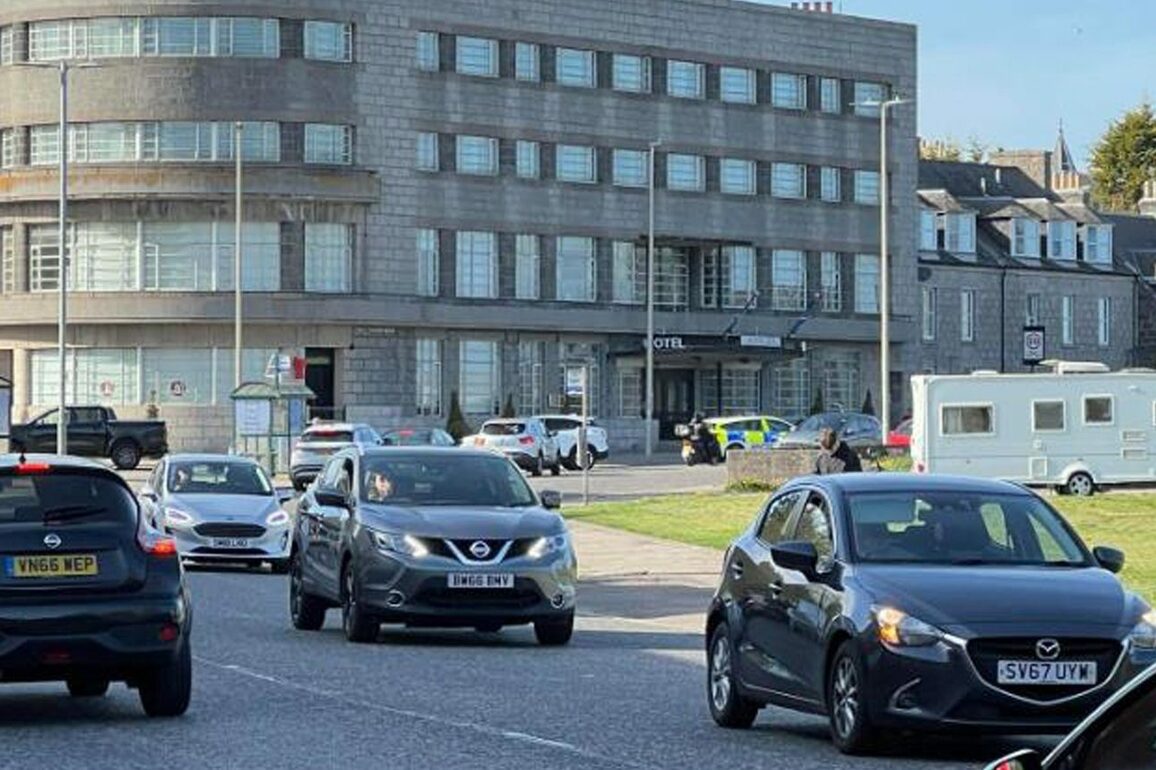 Great Northern Road disruption as emergency services on scene
