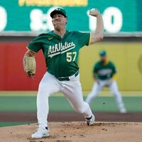 A's earn third win in a row while handing D-backs sixth straight loss