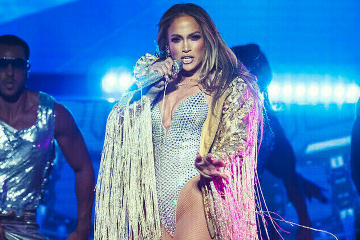 JLo backtracks on Moscow concert  media