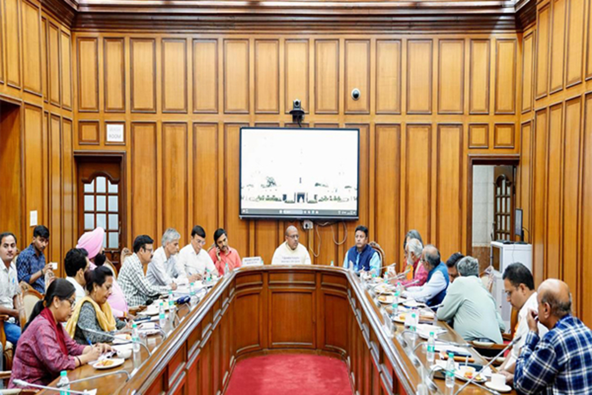 Vijender Gupta convenes meeting on heritage, conservation plan for Delhi Assembly building