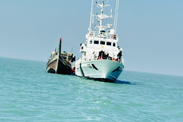 ICG apprehends Bangladeshi boat for illegal fishing in Indian waters