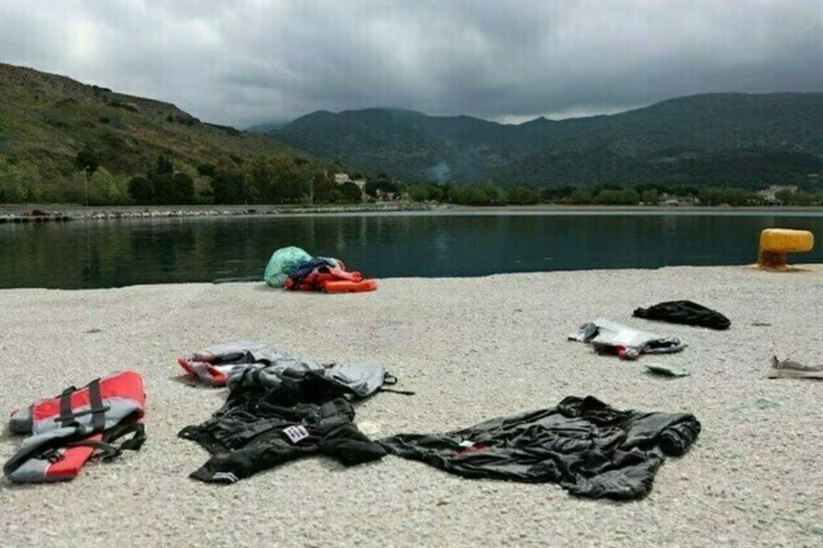 Migrants Die after Boat Sinks off Greece