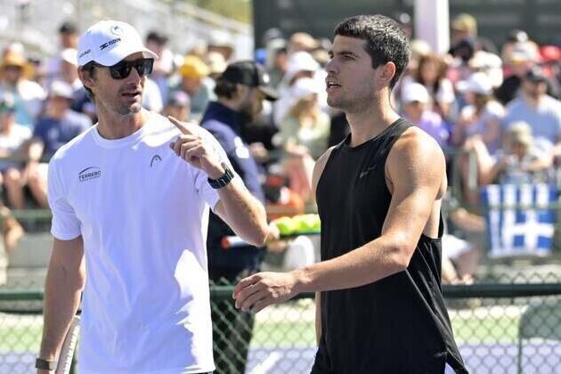 No. 1 Carlos Alcaraz, coach Juan Carlos Ferrero split