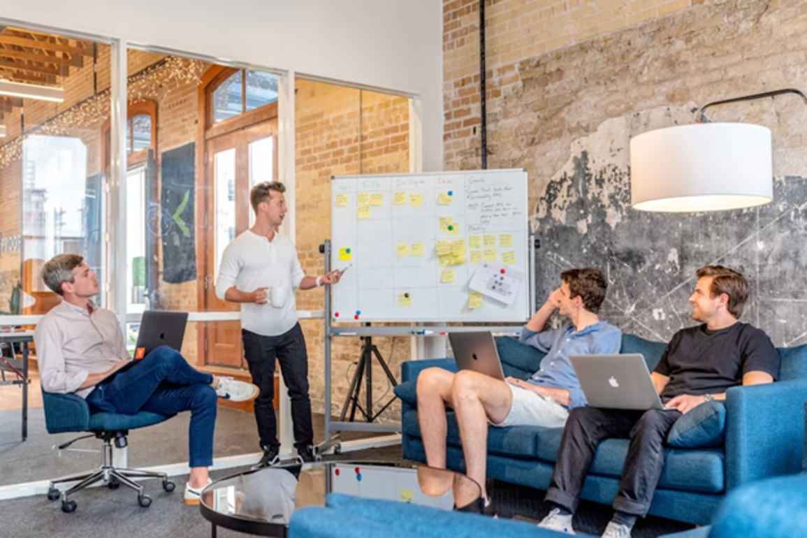 SEO Agency vs. In-House SEO- Which is Right for Your Business&quest;  The Western Weekender