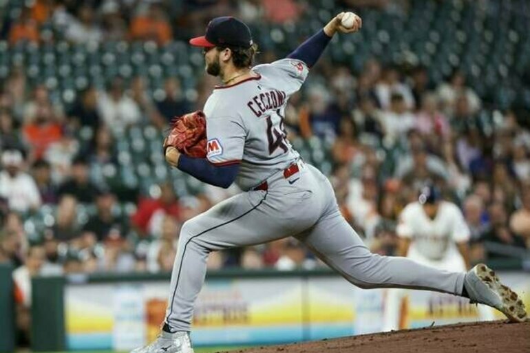 Slade Cecconi dominant as Guardians sweep Astros