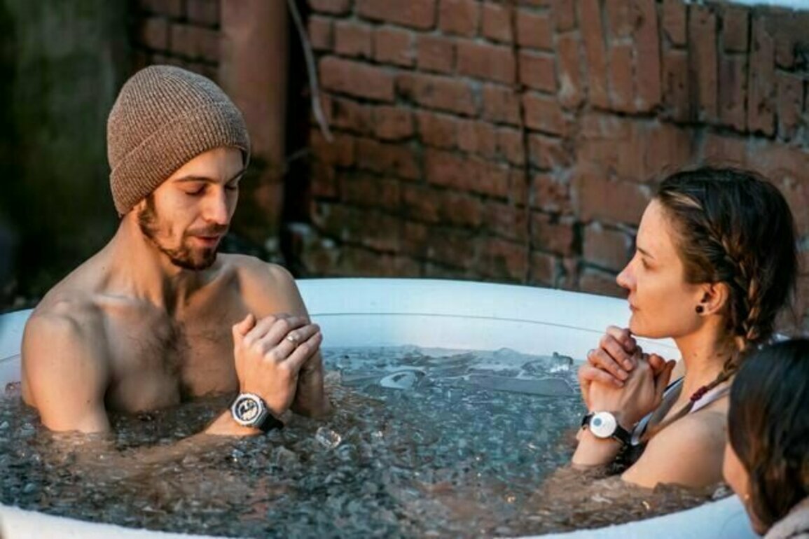 Ice baths are popular for exercise recovery and general wellness. But what does the science say?