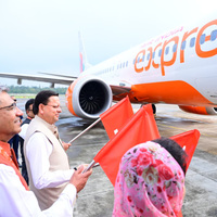 Uttarakhand CM flags off New Air India Express flight from Dehradun to Bengaluru