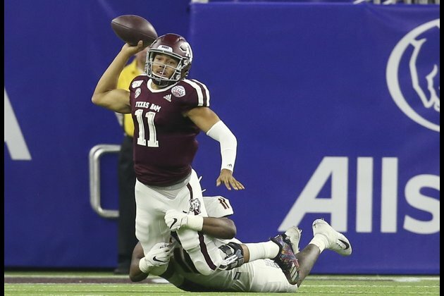 No. 10 Texas AM escapes with tight win over Vanderbilt