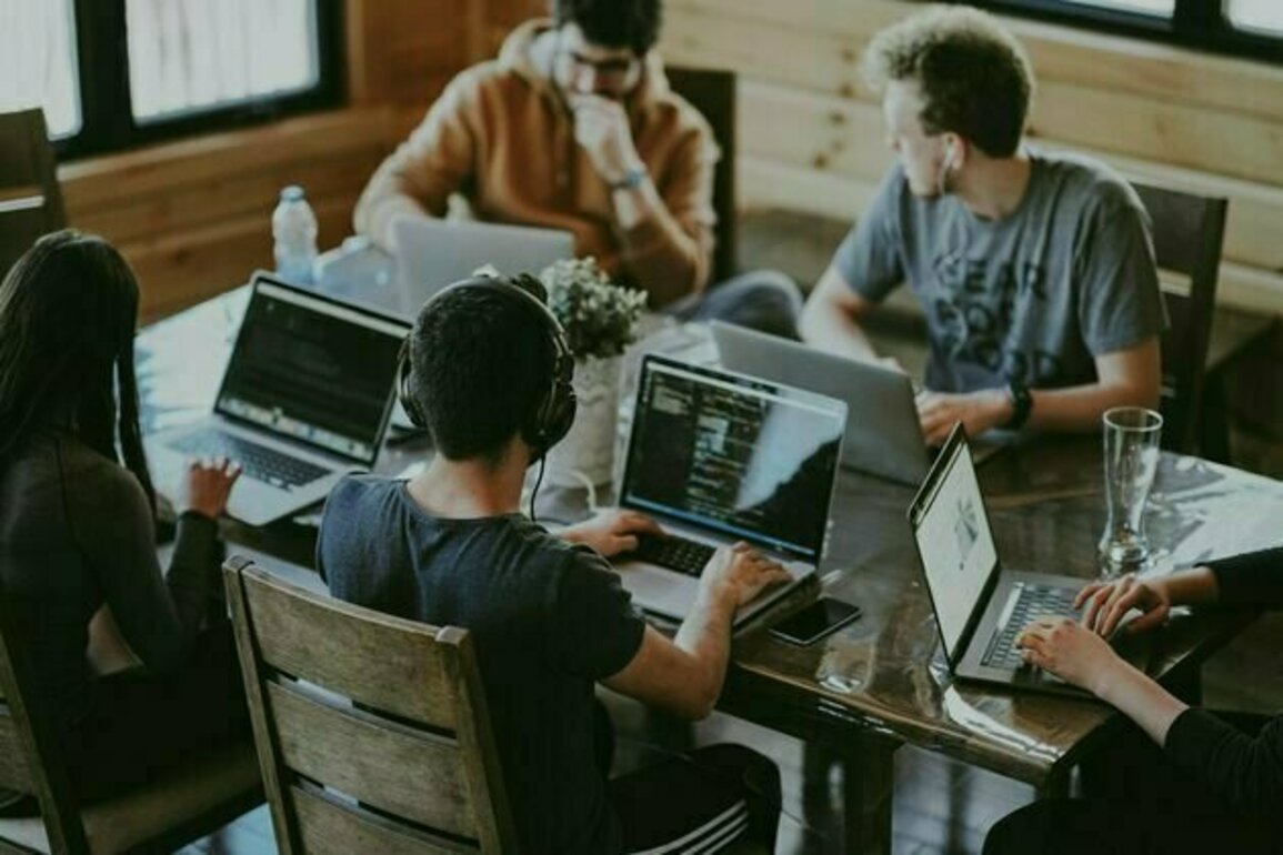 University students feel 'anxious, confused and distrustful' about AI in the classroom and among their peers