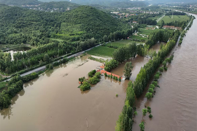 China: Heavy rain kills 30 in North Beijing