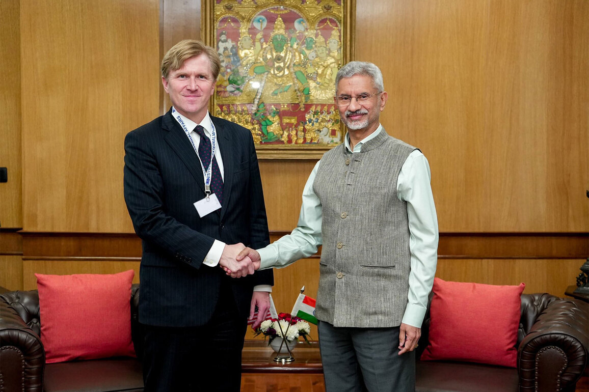 "Exchanged views on current geopolitical scenario": EAM Jaishankar holds meeting with US Under Secretary Elbridge Colby