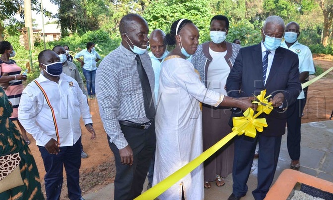 Entebbe Zoo re-opens Entebbe Zoo re-opens