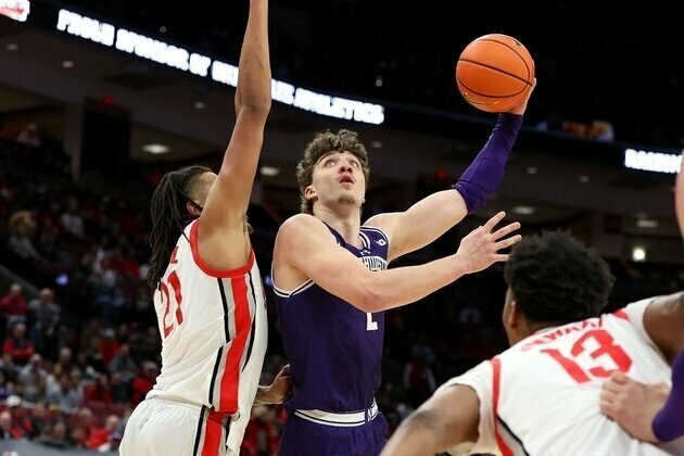 Northwestern bounces back, blows out Ohio State