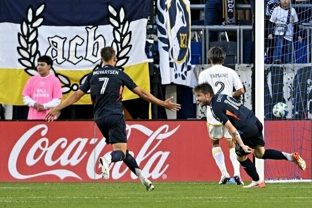 San Diego FC upset defending-champion Galaxy in first ever game