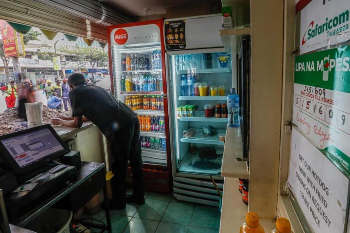 (Hello Africa) From servers to smartphones: How China accelerates Kenya's M-Pesa success story