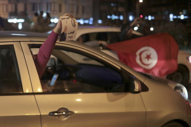 Tunisia Polls Suggest Conservative Professor Wins Election