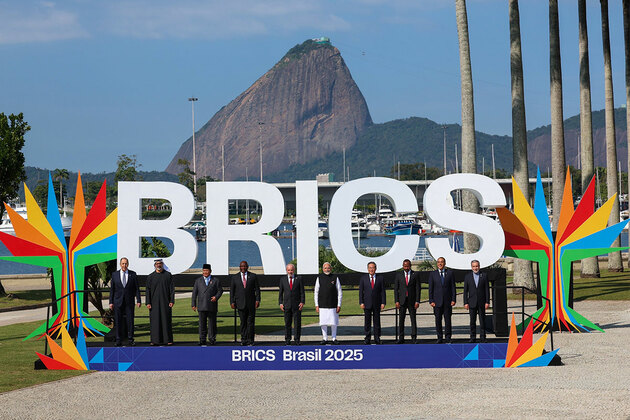 PM Modi joins BRICS leaders for family photo at 17th BRICS Summit in Rio