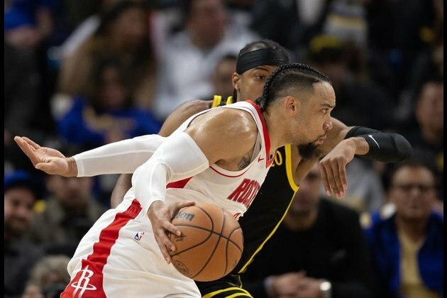 Warriors use sharpshooting to extend dominance over Rockets