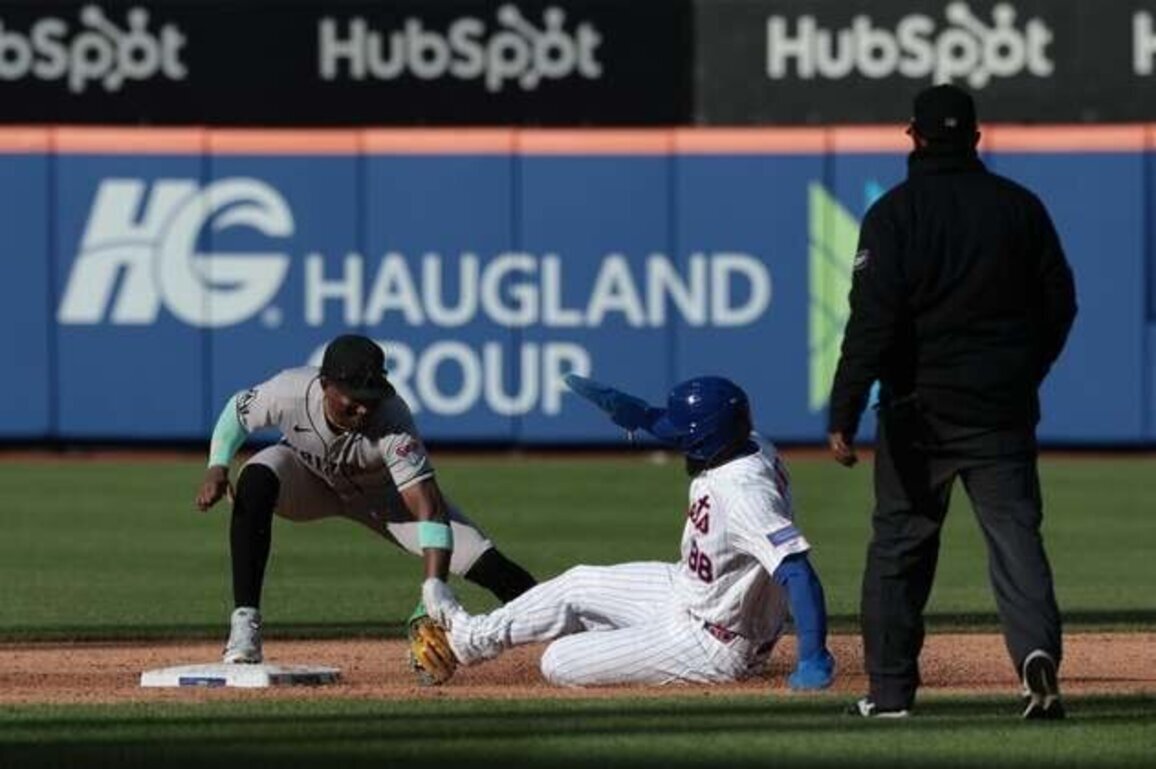 Mets rally late, top D-backs in 10 for 4th straight win