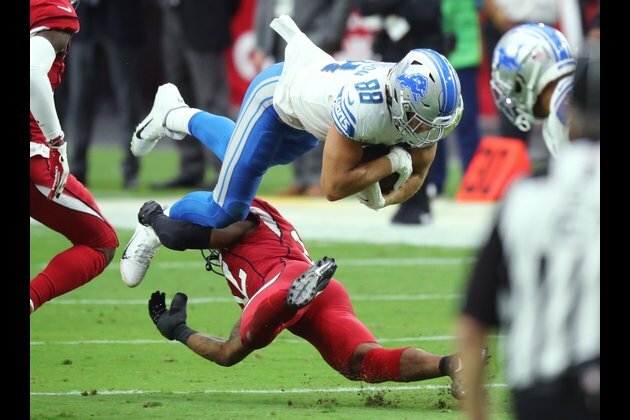 Lions edge Cardinals to end 11-game losing streak