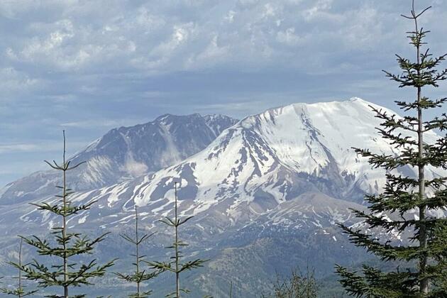 Should irresponsible hikers be forced to pay for their rescue&quest; This sheriff says yes